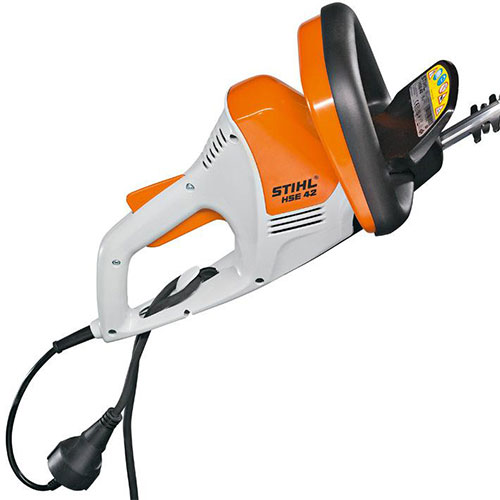 HSE42 Very light 420W electric hedge trimmer close up